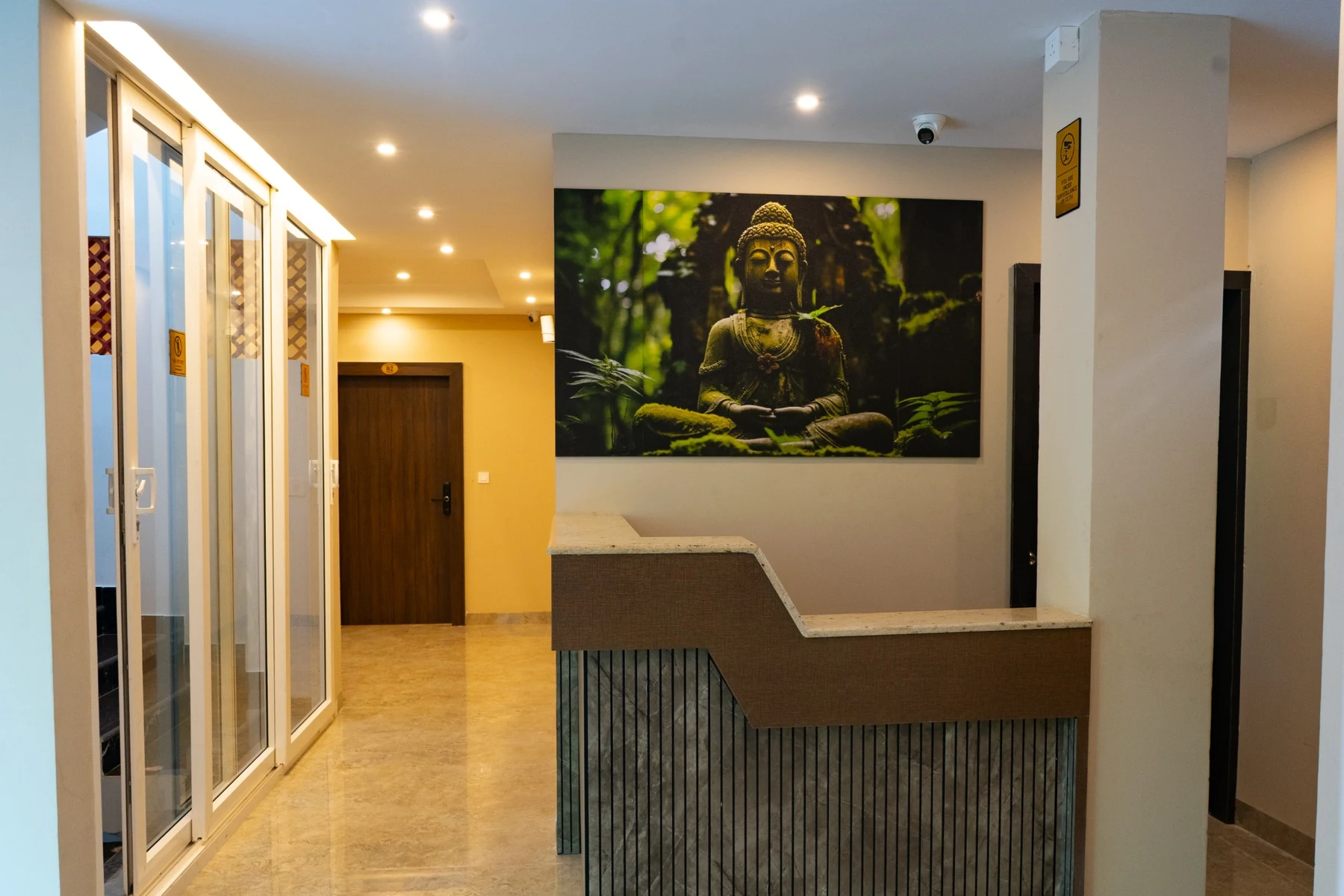 Reception and hallway at Chakoram