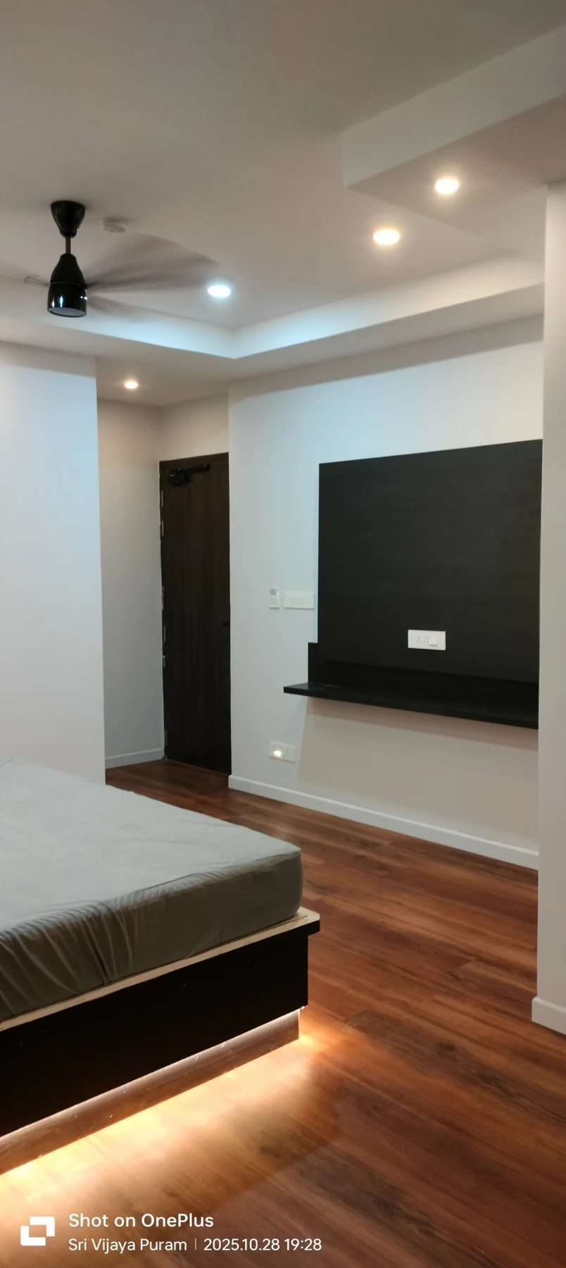 Minimal room interior